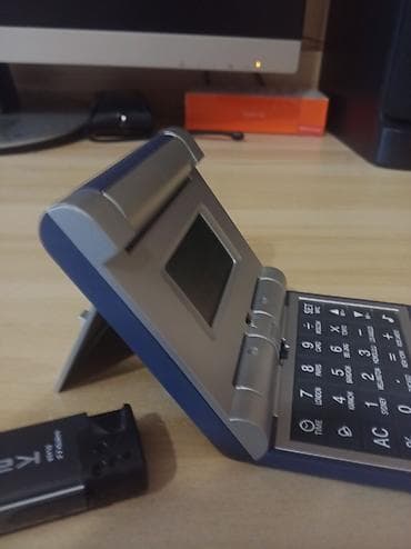 Набор ретро‑фонарей и складные электронные часы с мировым временем — 5