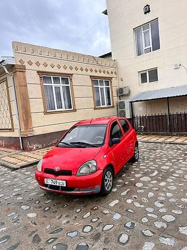 tesla model 3: Toyota Yaris: 2001 г., 1 л, Механика, Бензин, Хэтчбэк — 1