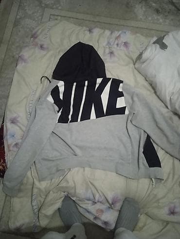 helly hansen: Мужская толстовка, S, Nike, Б/у, цвет - Серый, Платная доставка — 1