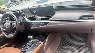 Toyota Camry: 2010 г., 3.5 л, Автомат, Бензин, Седан — 1