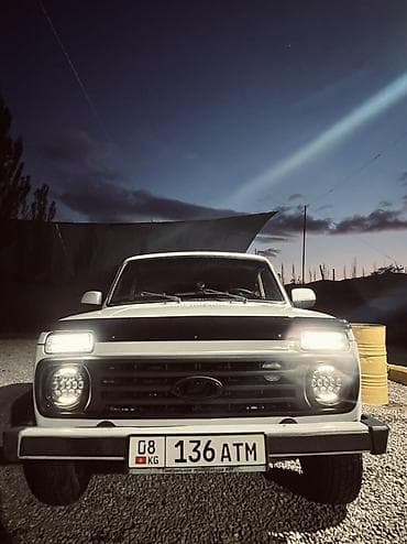 Унаа: ВАЗ (ЛАДА) 4x4 Niva: 2002 г., 1.7 л, Жол тандабас — 4