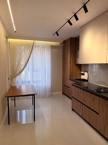 3: 3 комнаты, 80 м², Элитка, 4 этаж, Евроремонт — 1
