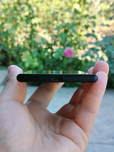 Техника и электроника: Sony Xperia Xz1, Б/у, 64 ГБ — 5