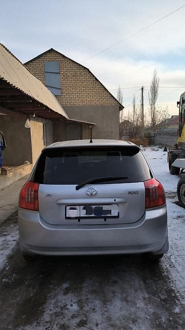 на прадо и жх: Toyota Corolla: 2003 г., 1.5 л, Автомат, Бензин, Хэтчбэк — 2