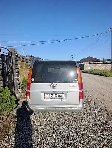 посадка машины: Honda Stepwgn: 2001 г., 2 л, Автомат, Бензин, Минивэн — 4