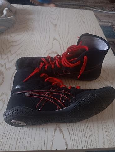 перчатки стерильные купить: Мужские кроссовки, 44, Asics, Б/у, цвет - Черный — 3