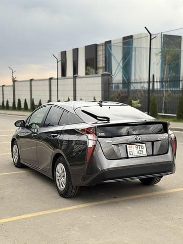 Транспорт: Toyota Prius: 2018 г., 1.8 л, Вариатор, Гибрид, Лифтбек — 6