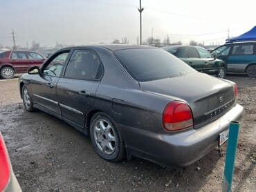 hyundai sonata 2005: Hyundai Sonata: 2000 г., 2 л, Механика, Газ, Седан — 5