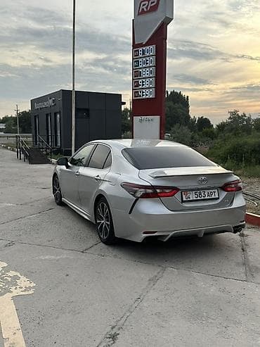 Toyota Camry: 2017 г., 2.5 л, Автомат, Бензин, Седан