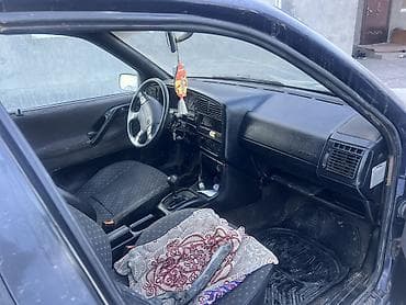 продаю мазда: Volkswagen Passat: 1995 г., 1.8 л, Механика, Бензин, Универсал — 4
