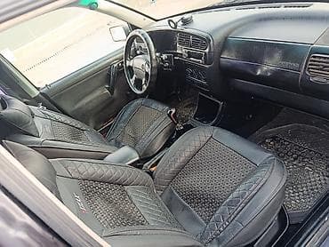mark 3: Volkswagen Vento: 1994 г., 1.8 л, Механика, Бензин, Седан — 6