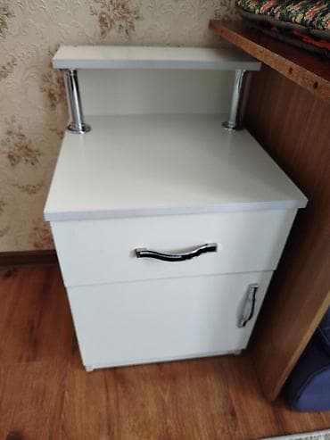 комод каракол: Даараткана үчүн үстөл, Колдонулган, Күзгүсү менен, түсү - Ак, Башка материал — 6