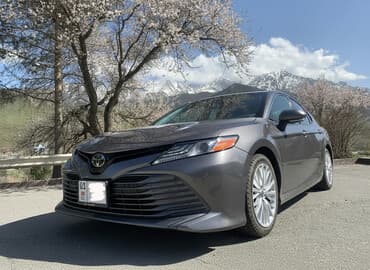 Toyota Camry: 2018 г., 2.5 л, Автомат, Бензин, Седан