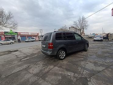 срочно авто универсал: Volkswagen Touran: 2006 г., 1.6 л, Автомат, Бензин, Минивэн — 3