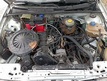 Audi: Audi 80: 1989 г., 1.8 л, Механика, Бензин, Седан — 6