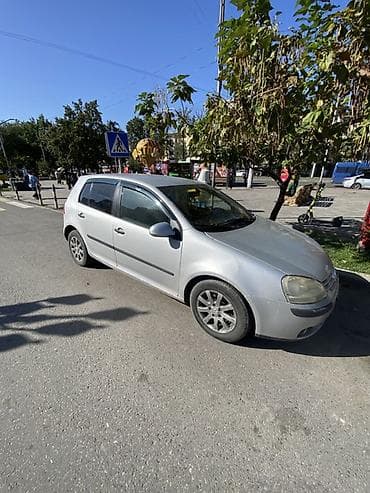 Volkswagen Golf V: 2005 г., 1.6 л, Механика, Бензин, Хэтчбэк