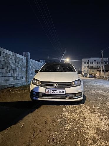 Volkswagen Polo: 2014 г., 1.6 л, Механика, Бензин, Седан