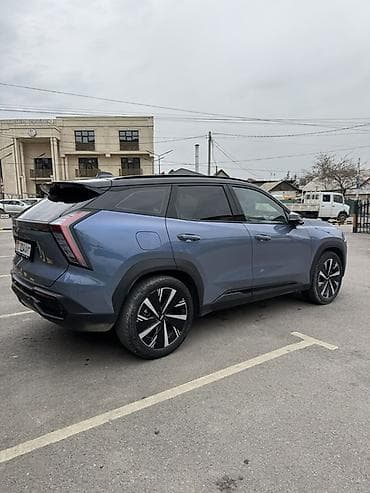 ауди 2022: Кроссовер (синий металлик, контрастная чёрная крыша) Основные — 4