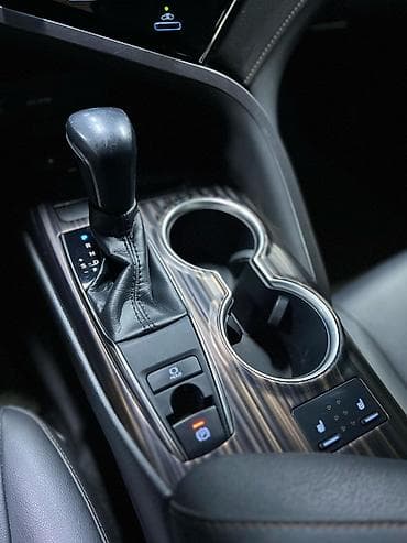 camry 5: Toyota Camry: 2018 г., 2.5 л, Автомат, Бензин, Седан — 6