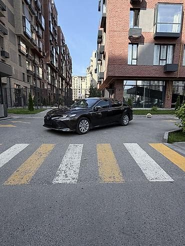fit 2020: Toyota Camry: 2019 г., 2.5 л, Автомат, Гибрид, Седан — 2
