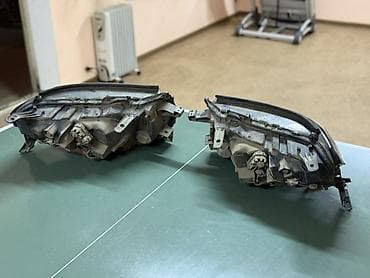 лобовое стекло виш: Комплект передних фар Toyota 2023 г., Новый, Оригинал, Япония — 3