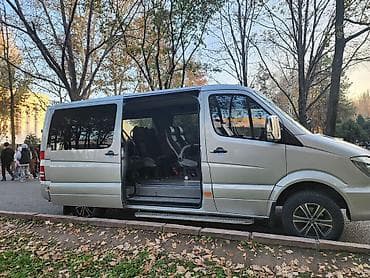 Пассажирский микроавтобус Mercedes‑Benz Sprinter (серебристый) at lalafo.kg Пассажирский микроавтобус Mercedes‑Benz Sprinter (серебристый)