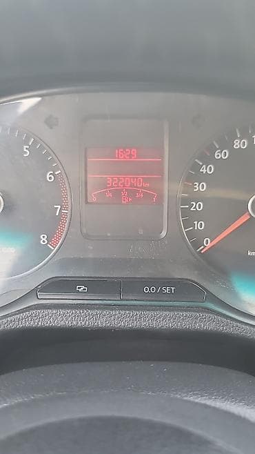 mini cooper: Volkswagen Polo: 2014 г., 1.6 л, Механика, Бензин, Седан — 6