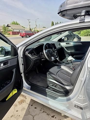 рассмотрим все варианты: Hyundai Sonata: 2020 г., 2 л, Автомат, Газ, Седан — 6