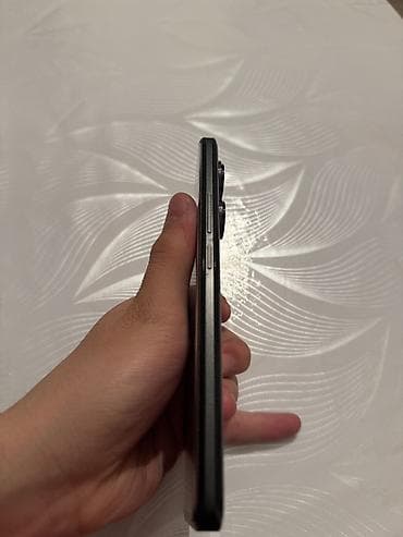 шеф нож: Redmi, Redmi Note 13 Pro Plus, Б/у, 256 ГБ, цвет - Черный, 2 SIM — 3