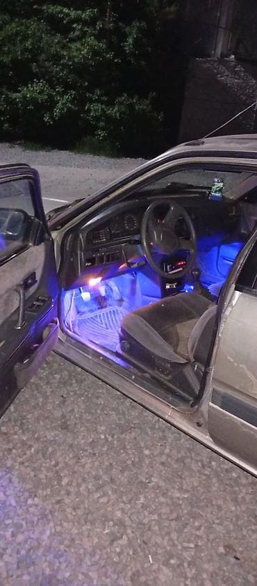 bmw e49: Mazda 626: 1988 г., Хэтчбэк — 6