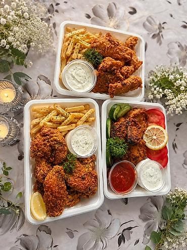 Куриные наггетсы и стрипсы в хрустящей панировке + фирменные соусы - — 2