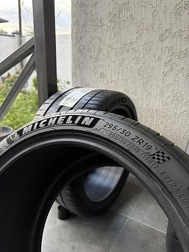 резина спортивный: Шины Michelin Pilot Sport 4 S - Размер: 295/30 ZR19 - Индекс — 3