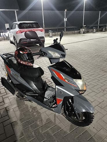 скуттер: Тип скутера Yamaha, 125 куб. см, Бензин, Б/у — 9