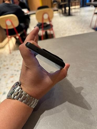 cs max: Xiaomi, 13T Pro, Б/у, 256 ГБ, цвет - Черный, 2 SIM — 5
