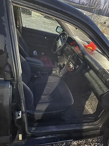 рул на ауди: Audi 100: 1991 г., 2.3 л, Ручные, Бензин, Седан — 6