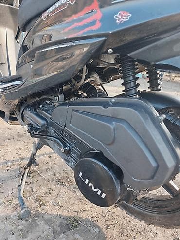 скутер вода: Скутер Limi (черный) + мотошлем Описание: - Городской скутер Limi с — 4