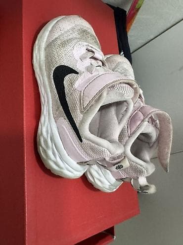 сороконожки темпо: Детские кроссовки Nike, модель по коду DD.оригинал
21й размер — 1