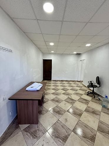 Коммерциялык кыймылсыз мүлктү сатуу: Кеңселерди сатуу 40 м², Ремонту бар, Эмерексиз, Көп кабаттуу имарат, Жертөлө кабаты кабат — 3