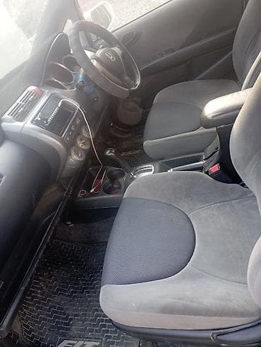 crv 2: Honda Fit: 2006 г., 1.5 л, Автомат, Бензин, Хэтчбэк — 5