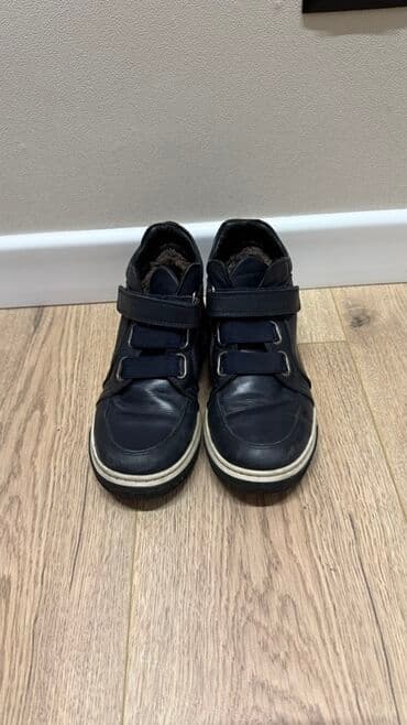 искры для обуви: Темно-синие высокие кожаные кроссовки с застежками-липучками. Удобная — 2