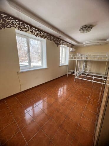 барачного типа дом: Сдается помещение под размещение персонала/хостел. - Планировка — 1