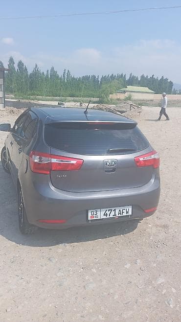 телешка для авто: Kia Rio: 2014 г., 1.6 л, Механика, Бензин, Хэтчбэк — 2