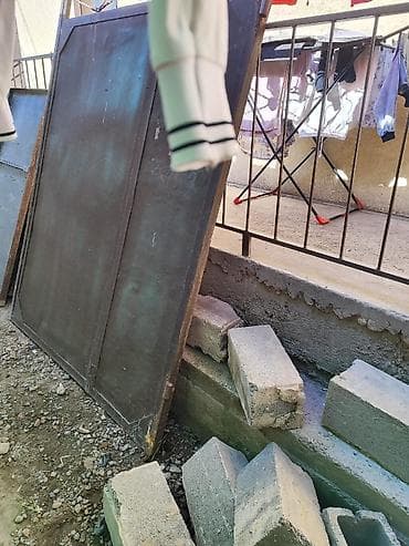 Распашные ворота: Металлические створки ворот с калиткой (комплект). Демонтирован — 2