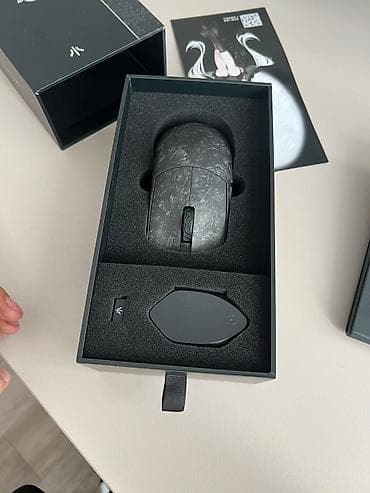 мышыка ат: Игровая мышь Carbon Fibre - Корпус из углеродного волокна с матовым — 2