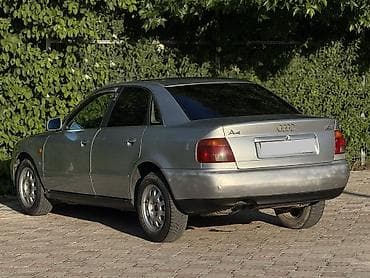 Audi A4: 1996 г., 1.8 л, Механика, Бензин, Седан — 5