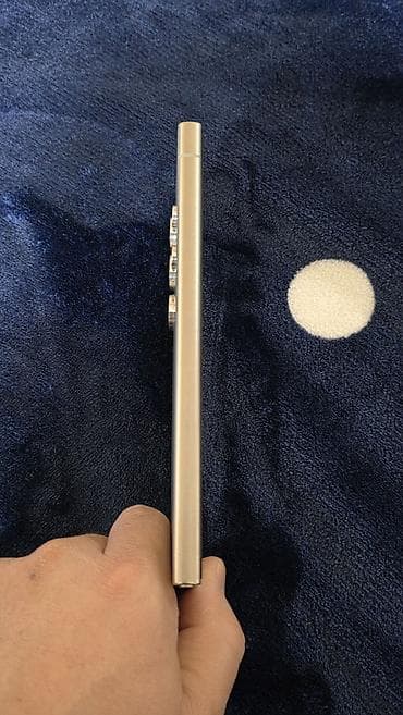 xs 256: Samsung Galaxy S24 Ultra, Б/у, 512 ГБ, цвет - Бежевый, eSIM — 8