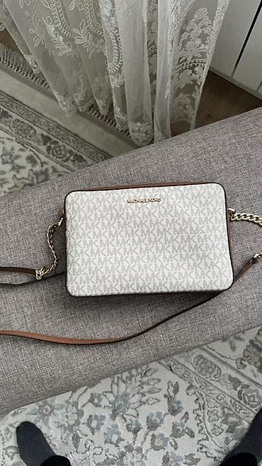 Бижутерия: Сумка-кроссбоди Michael Kors Jet Set из фирменного канваса с — 4