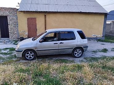 2 4 д: Toyota Raum: 1997 г., 1.5 л, Автомат, Бензин, Лифтбек — 4