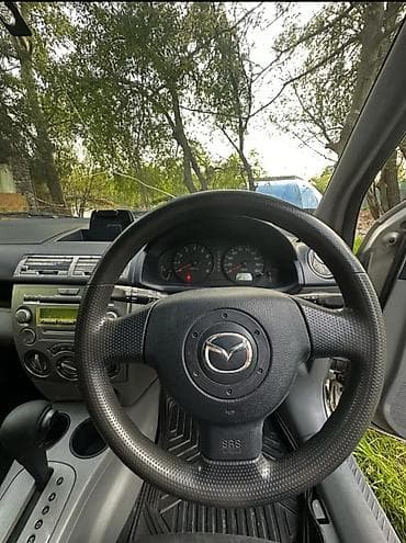 toyota belta: Mazda Demio: 2004 г., Хэтчбэк — 6