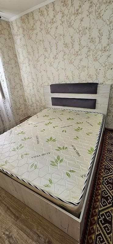 Кровати: Двуспальная кровать, Б/у, С матрасом, длина - 200 см — 6